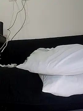 Snapshot of estrella_tasty chatting on 02.01.26 estrella tasty online show from 02.01.26