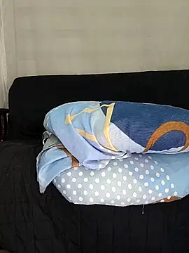 Snapshot of estrella_tasty chatting on 02.26.26 estrella tasty online show from 02.26.26