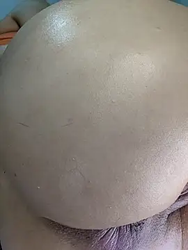 Snapshot of estrella_tasty chatting on 03.21.26 estrella tasty online show from 03.21.26