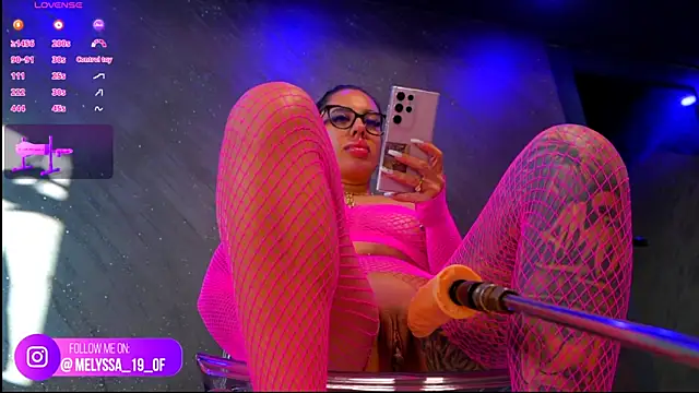 im-your-lovee online show from 10.11.25