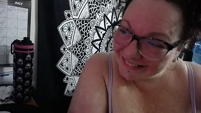 Snapshot of Miss_Phat_Booty chatting on 07.31.26 Miss Phat Booty online show from 07.31.26