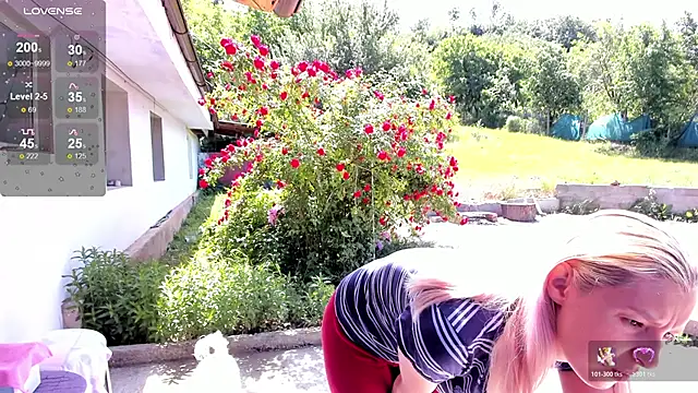 Snapshot of luxurydoll21 chatting on 05.30.26 luxurydoll21 online show from 05.30.26