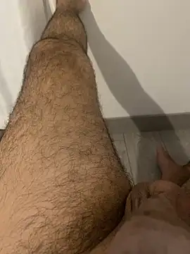 Snapshot of Kartal2626 chatting on 10.14.25 Kartal2626 online show from 10.14.25