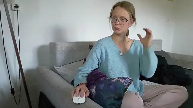 little-leni online show from 04.28.26