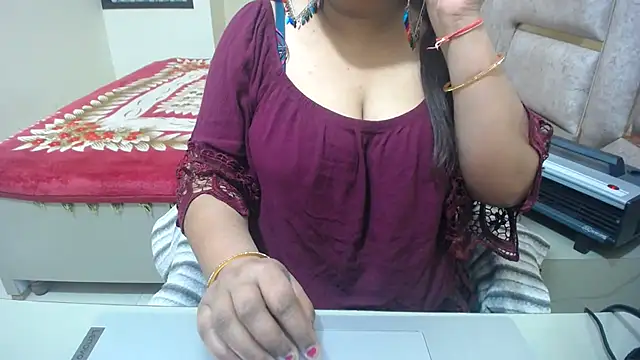 Snapshot of Shanvi_ chatting on 02.19.25 Shanvi online show from 02.19.25