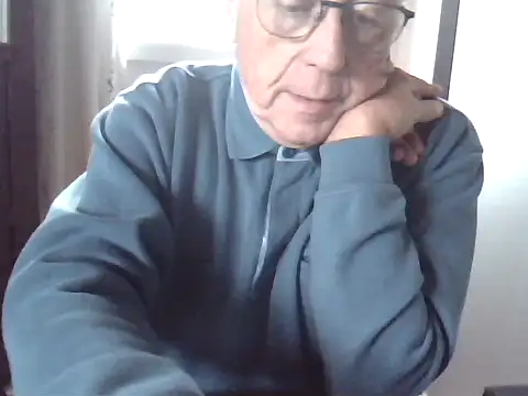 Snapshot of johnjohn622662 chatting on 11.09.25 johnjohn622662 online show from 11.09.25