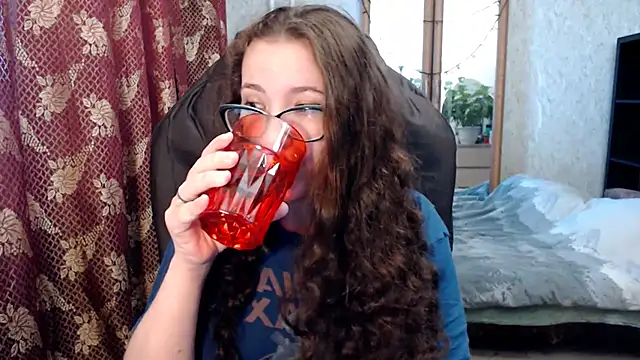 Snapshot of AnKey_Rayah chatting on 05.18.26 AnKey Rayah online show from 05.18.26