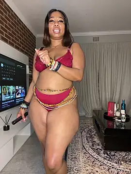 Snapshot of CurvyDesire1 chatting on 05.18.26 CurvyDesire1 online show from 05.18.26