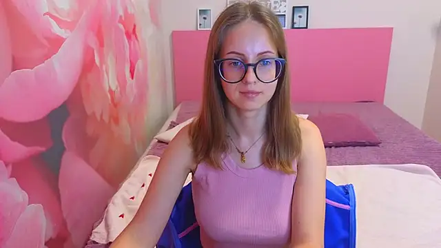 AliceAdams online show from 07.04.26