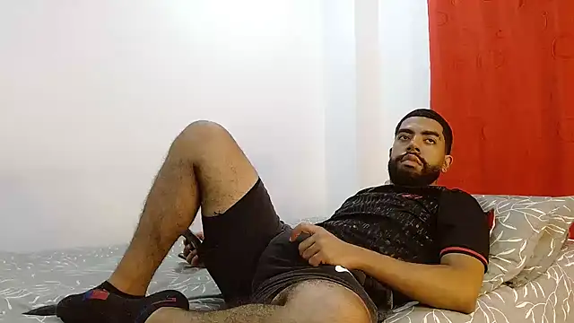 Snapshot of Aroon_Stonne chatting on 12.13.24 Aroon Stonne online show from 12.13.24