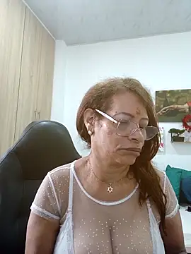 Snapshot of BustyMilf_ chatting on 03.29.26 BustyMilf online show from 03.29.26