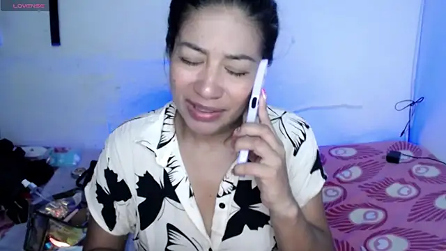 ninatiny online show from 04.15.26