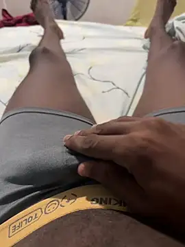 Snapshot of elnegro_696 chatting on 10.16.25 elnegro 696 online show from 10.16.25