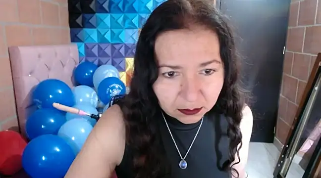 katifoxx online show from 12.22.24