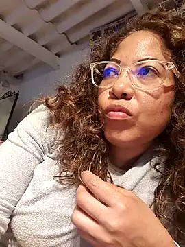 Snapshot of mila38 chatting on 02.20.26 mila38 online show from 02.20.26