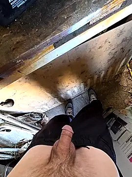 Snapshot of bighornycockup chatting on 10.13.25 bighornycockup online show from 10.13.25