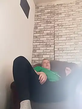 Snapshot of Cerd_Ayaz chatting on 04.01.26 Cerd Ayaz online show from 04.01.26