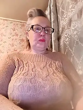 Snapshot of Cerd_Ayaz chatting on 04.10.26 Cerd Ayaz online show from 04.10.26