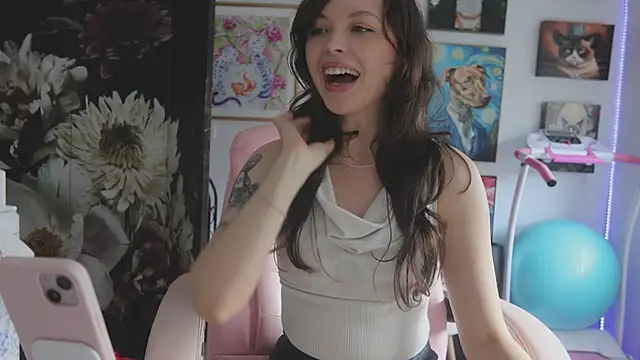 Snapshot of makiyahbelle chatting on 02.16.26 makiyahbelle online show from 02.16.26