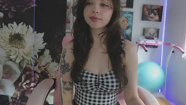 Snapshot of makiyahbelle chatting on 02.23.26 makiyahbelle online show from 02.23.26