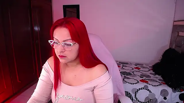 salomecastro  online show from 09.09.25