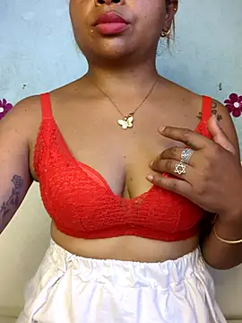 Snapshot of cathy_doll28 chatting on 03.04.26 cathy doll28 online show from 03.04.26