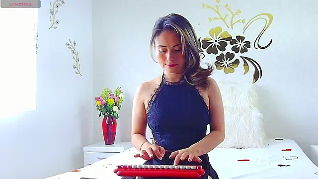 Snapshot of MarcelaFlores chatting on 07.01.26 MarcelaFlores online show from 07.01.26