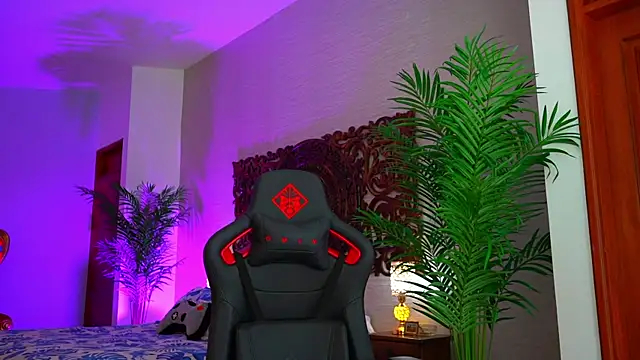 ambarEvans online show from 12.01.24