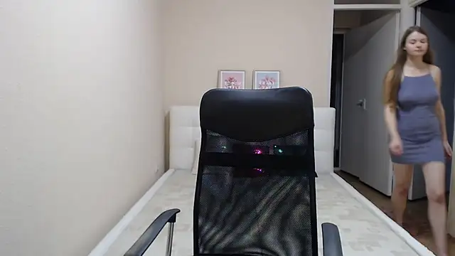 AnnaSweet18 online show from 09.12.25