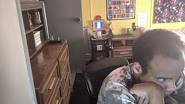 Snapshot of LordSpunFun chatting on 10.14.25 LordSpunFun online show from 10.14.25