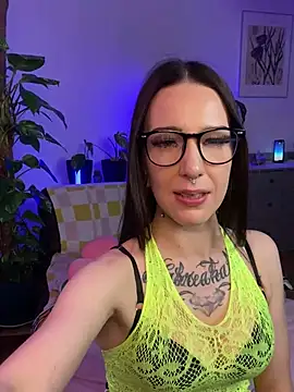 Trixie-Tainted online show from 02.24.25