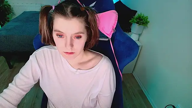 CranberryHot online show from 12.13.25