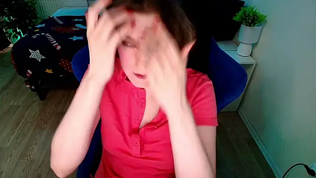 Snapshot of CranberryHot chatting on 03.04.26 CranberryHot online show from 03.04.26