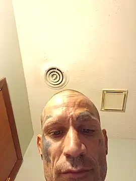 Snapshot of Casey884life chatting on 10.04.25 Casey884life online show from 10.04.25