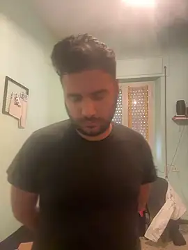 Snapshot of andrea92roma chatting on 11.07.25 andrea92roma online show from 11.07.25