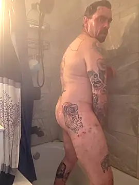 Snapshot of canadacockinme chatting on 10.25.25 canadacockinme online show from 10.25.25