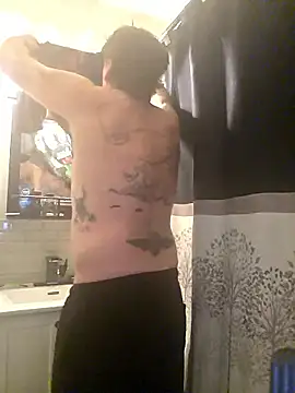 Snapshot of canadacockinme chatting on 10.27.25 canadacockinme online show from 10.27.25