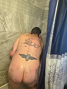 Snapshot of canadacockinme chatting on 10.28.25 canadacockinme online show from 10.28.25