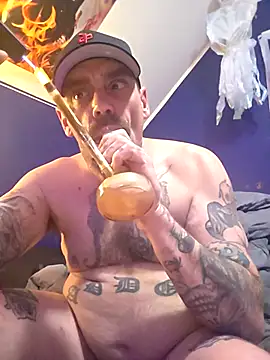 Snapshot of canadacockinme chatting on 11.24.25 canadacockinme online show from 11.24.25