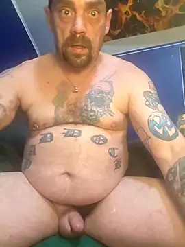 Snapshot of canadacockinme chatting on 12.13.25 canadacockinme online show from 12.13.25