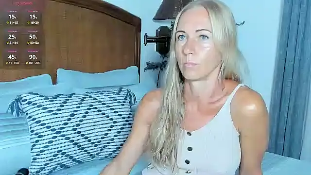 Christine 35 online show from 05.18.26