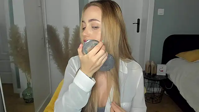 sexyCoralie online show from 04.29.26
