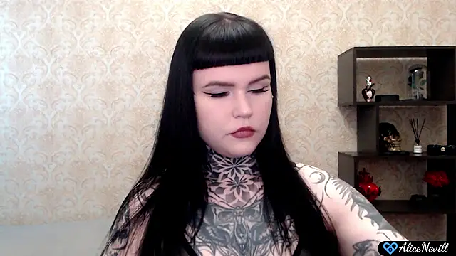 Snapshot of alicenevill chatting on 07.10.26 alicenevill online show from 07.10.26