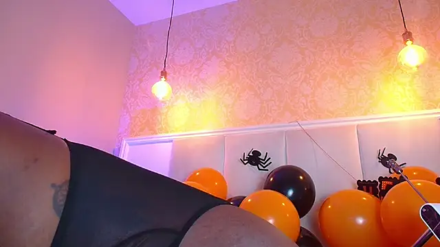 KayaBrown online show from 10.30.25