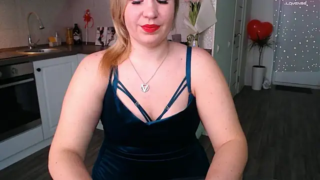 HotTiffani online show from 02.19.25