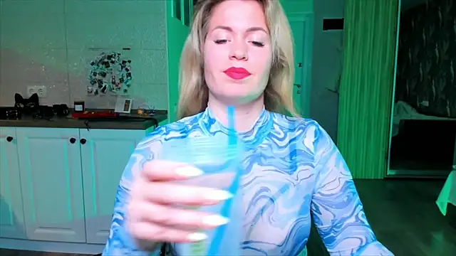 HotTiffani online show from 03.02.26