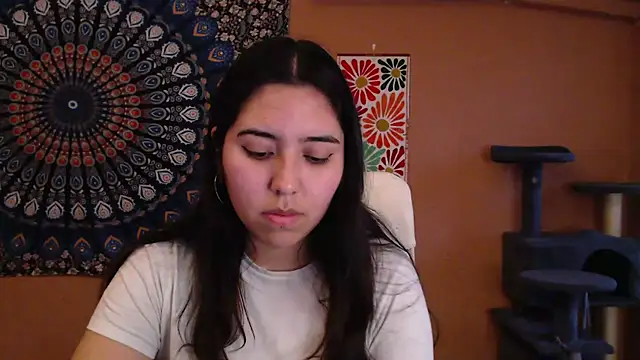 Snapshot of IntimateTales chatting on 03.06.25 IntimateTales online show from 03.06.25