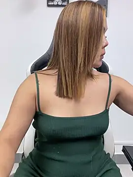 Snapshot of KellyBrooklyn_ chatting on 12.26.24 KellyBrooklyn online show from 12.26.24