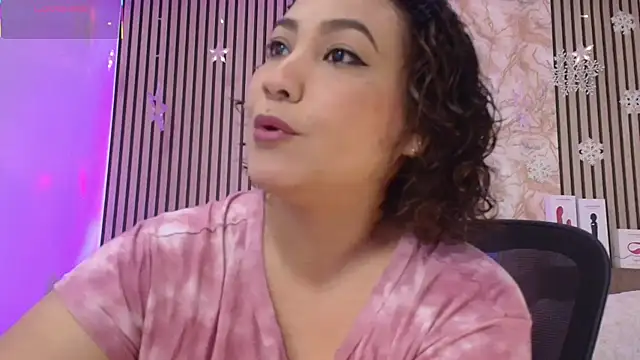 JuliRamirez online show from 12.17.25