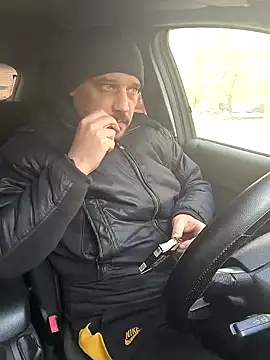 Snapshot of DanielOhCool chatting on 02.10.25 DanielOhCool online show from 02.10.25